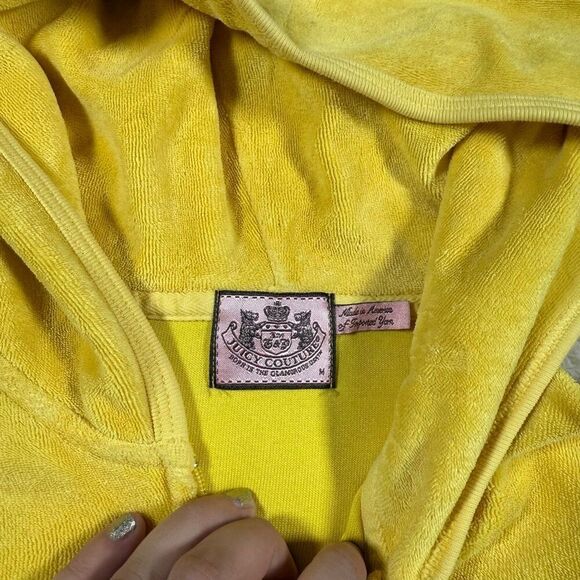 Vintage Y2K Juicy Couture Women’s Velour Hoodie Zip Up Yellow Sweatshirt - Picture 4 of 6